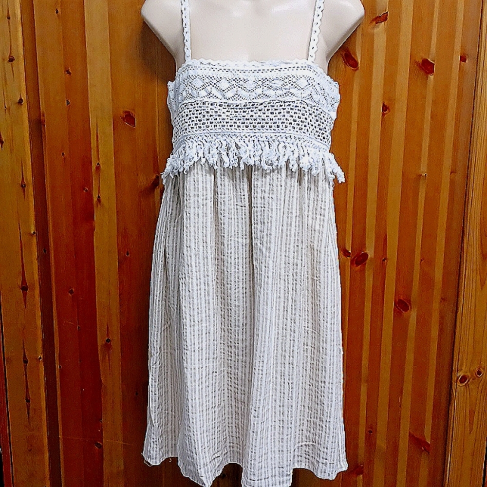Altar'd State women's summer dress, beige and cream